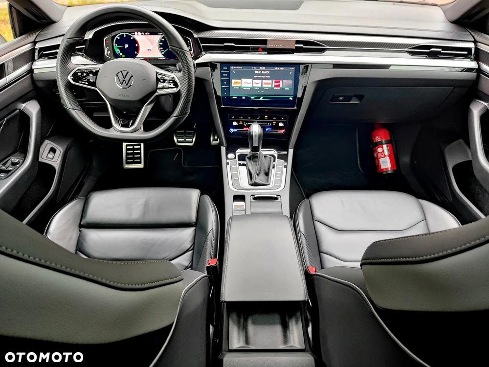 Volkswagen Arteon 2.0 TDI SCR DSG R-Line - 23