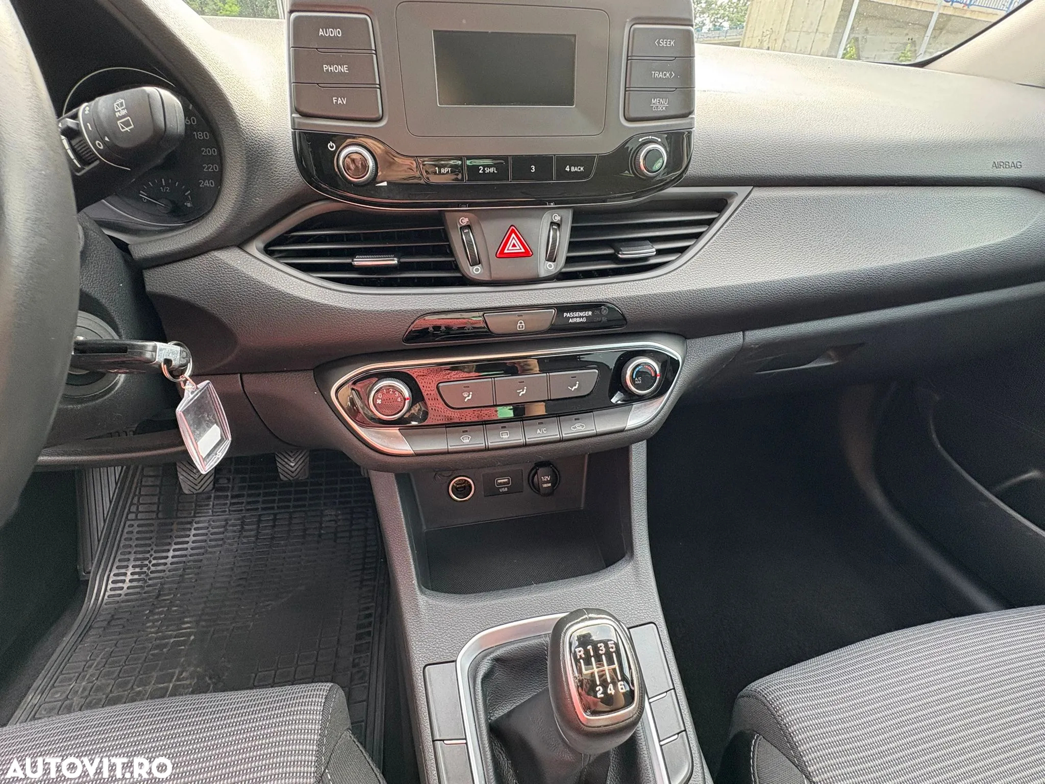 Hyundai i30 1.5 110CP 5DR M/T Comfort - 10