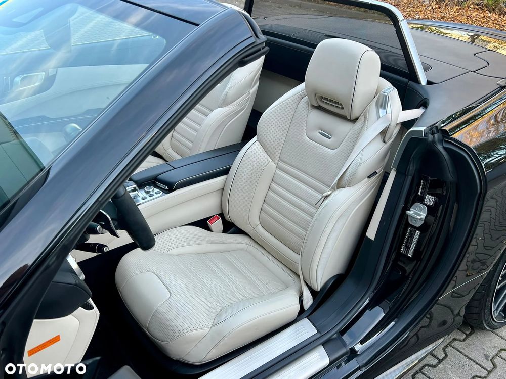 Mercedes-Benz SL 63 AMG - 21