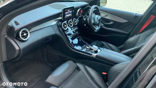 Mercedes-Benz Klasa C AMG 43 4-Matic - 9