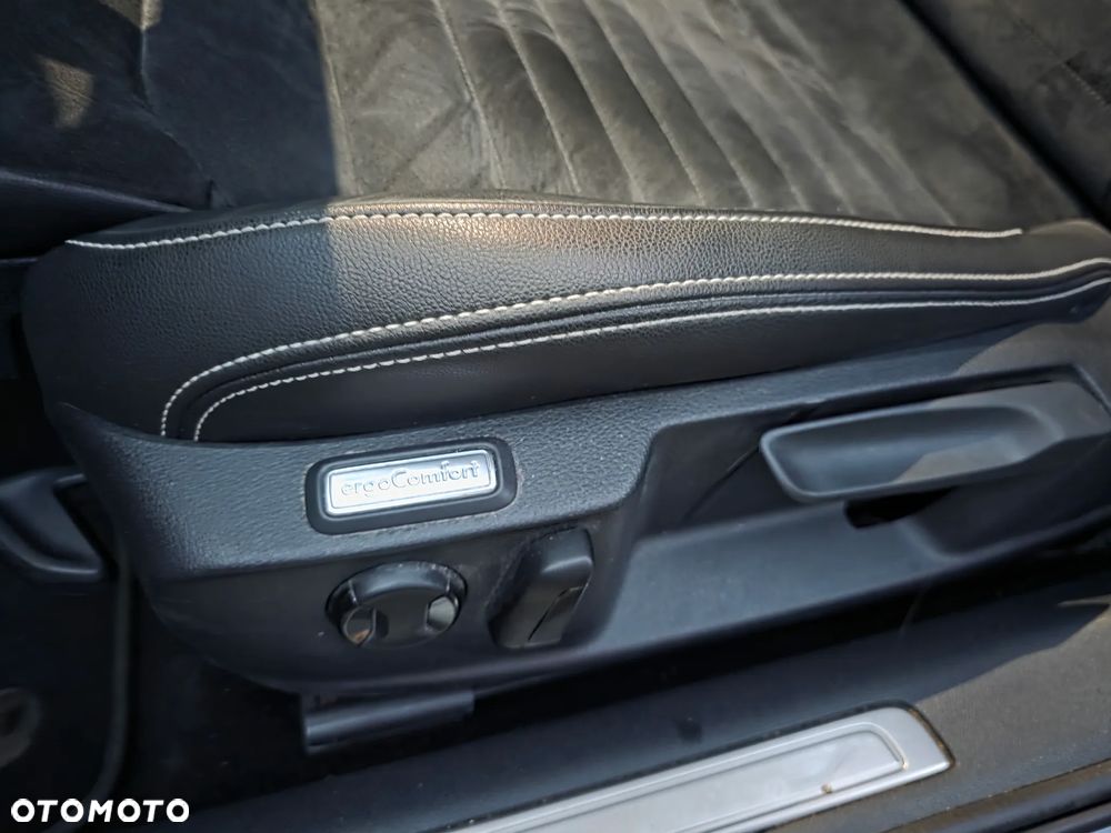 Volkswagen Passat 2.0 TDI EVO Business DSG - 28