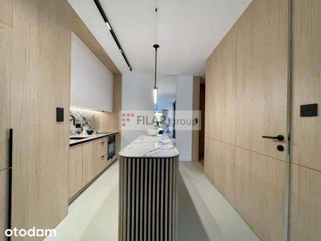 Apartament Dzielna 62, trzy pokoje garaż komórka l