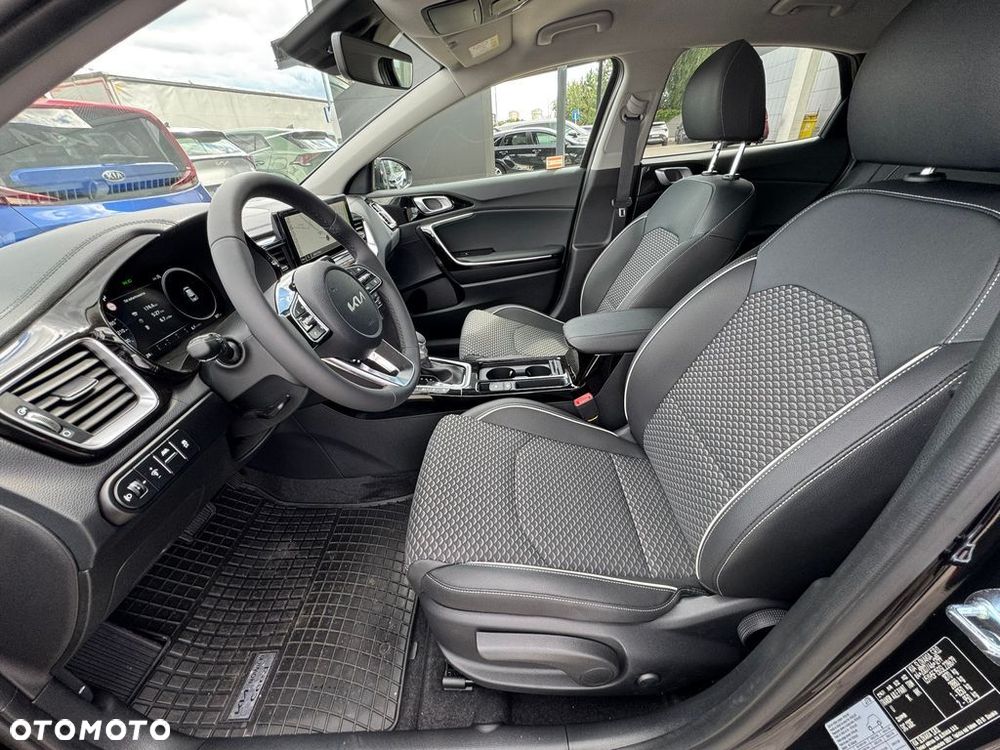 Kia XCeed 1.5 T-GDI Business Line DCT - 9
