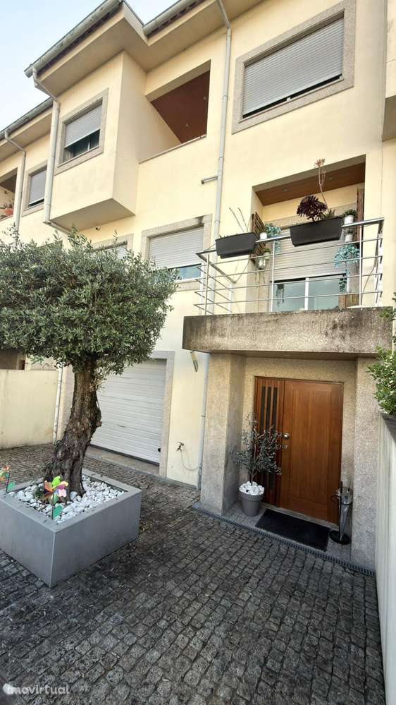 Moradia T4 Palmeira  Braga | Espaço, Conforto e Exclusividade - Grande imagem: 2/15