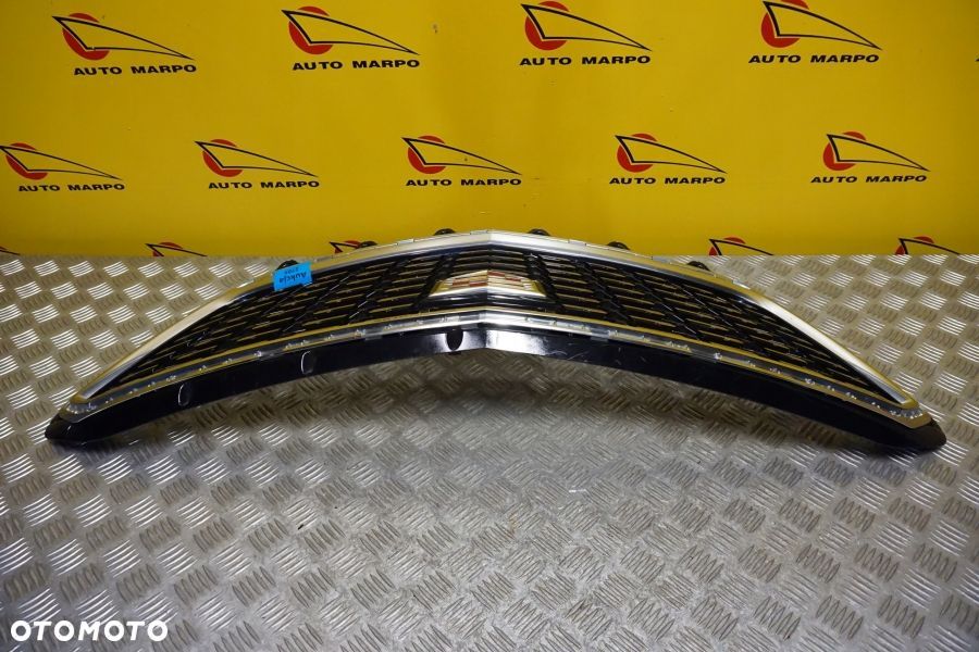 CADILLAC XT4 2019 2020 - Atrapa Przód Grill Chrom Pod Kamerę USA - 7