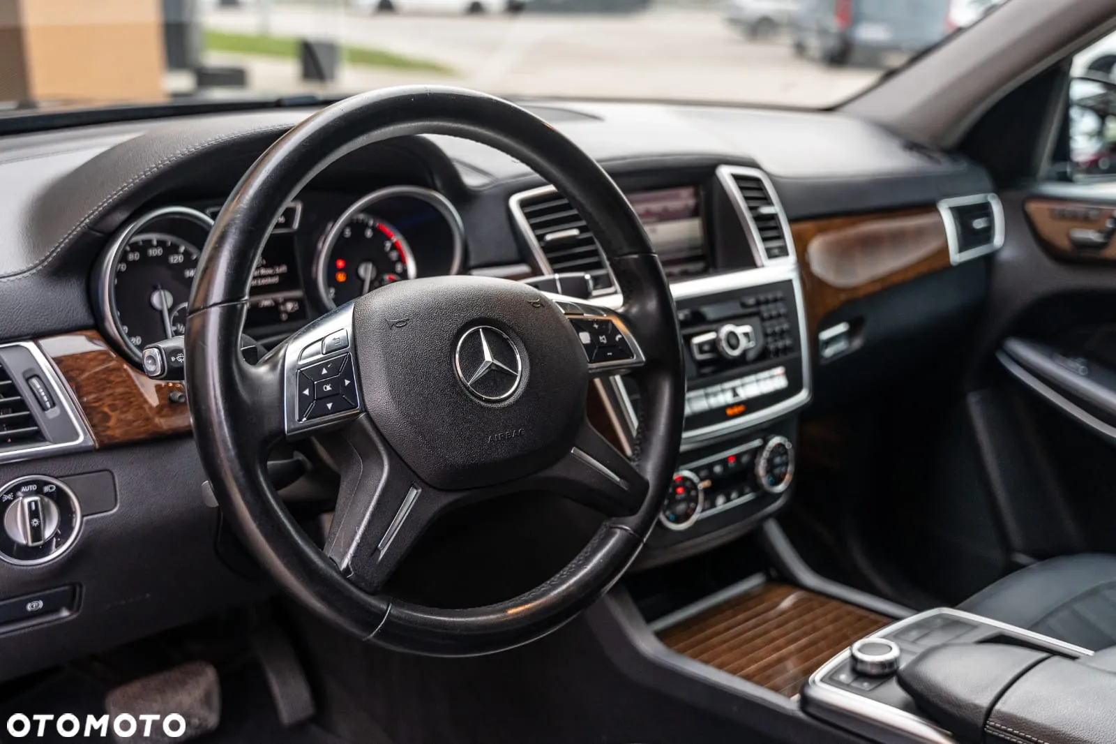 Mercedes-Benz GL - 22