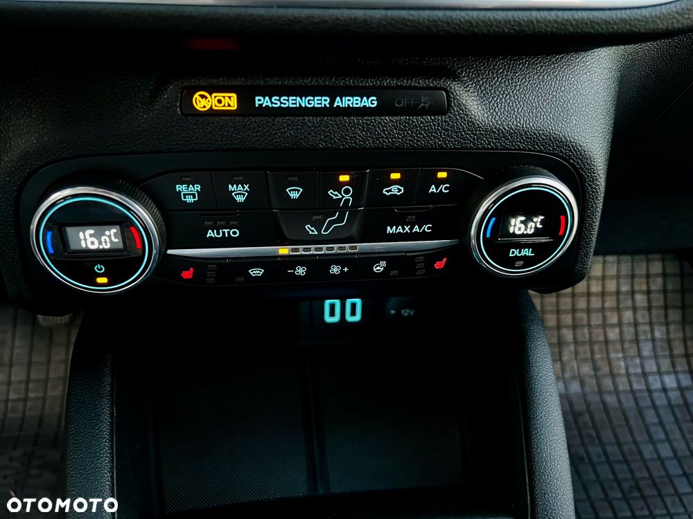Ford Kuga 1.5 EcoBoost FWD Titanium X - 29