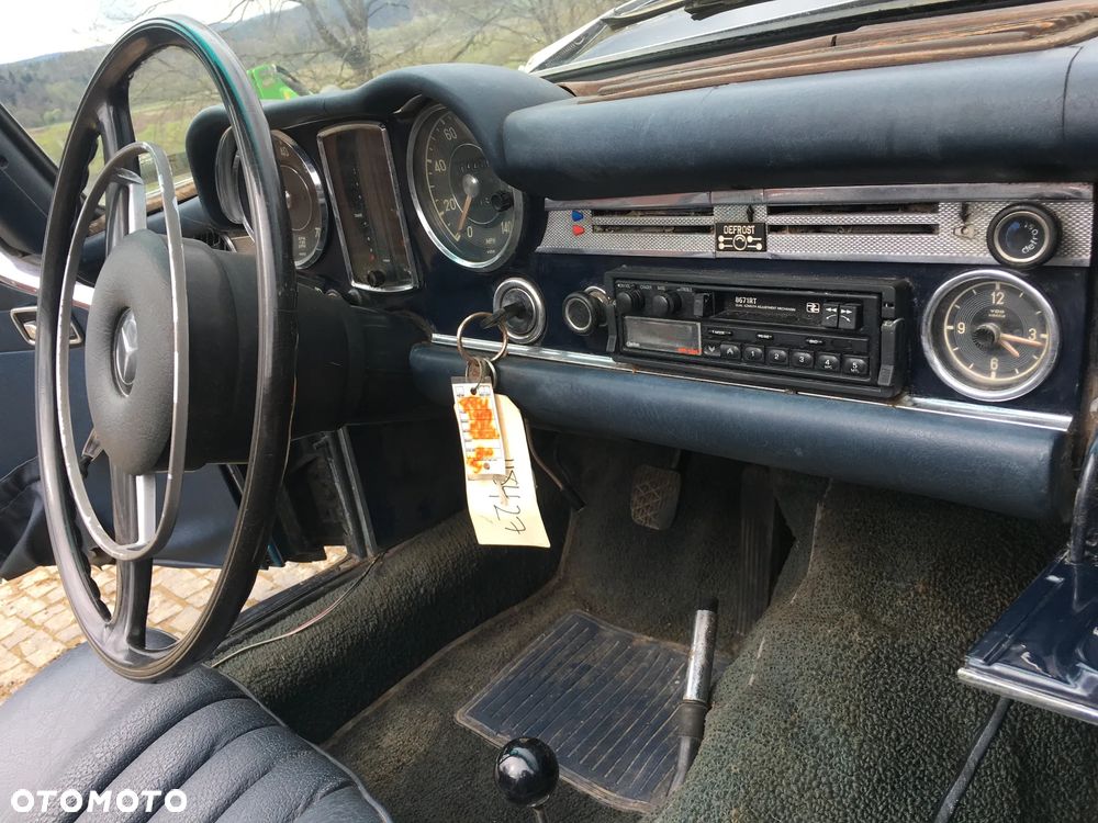 Mercedes-Benz SL - 16