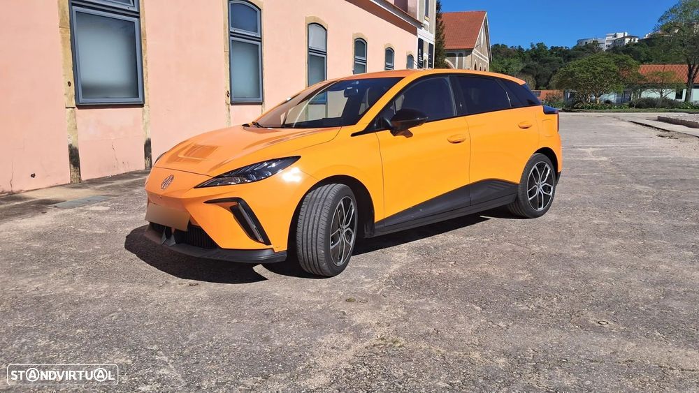 MG MG4 64 kWh Luxury - 8