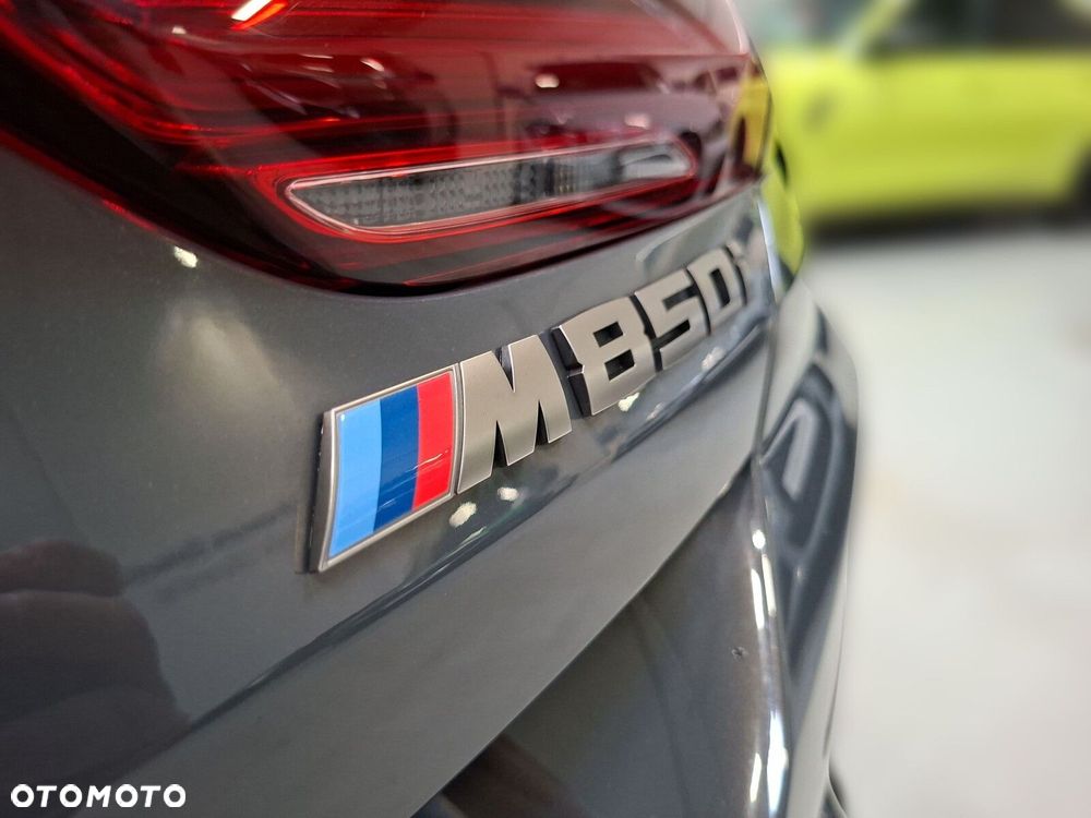BMW Seria 8 - 24