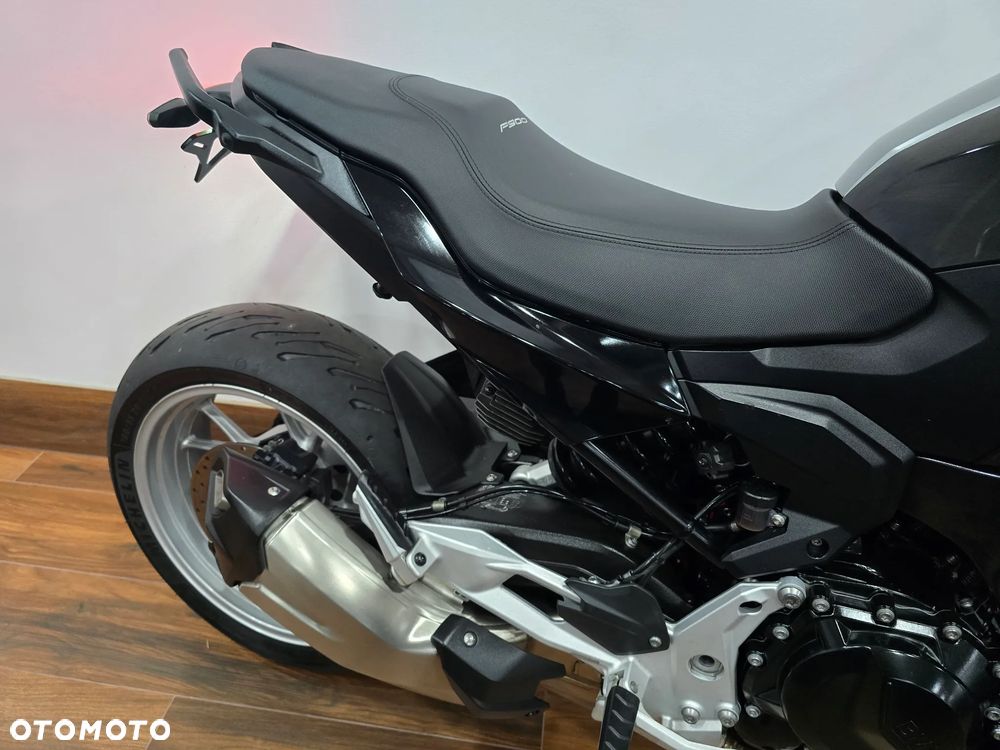 BMW F - 29
