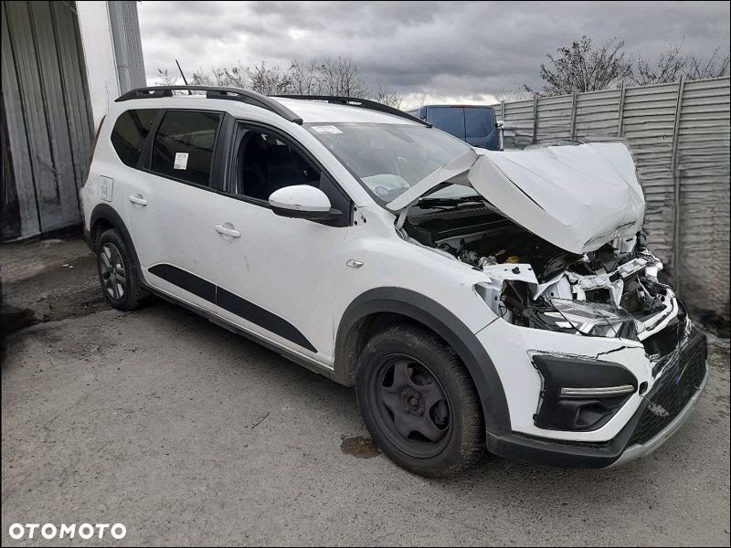 Dacia Jogger TCe 110 Essential - 1