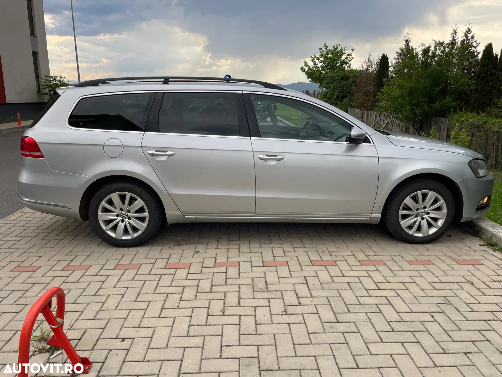 Volkswagen Passat Variant 2.0 Blue TDI SCR Comfortline - 5