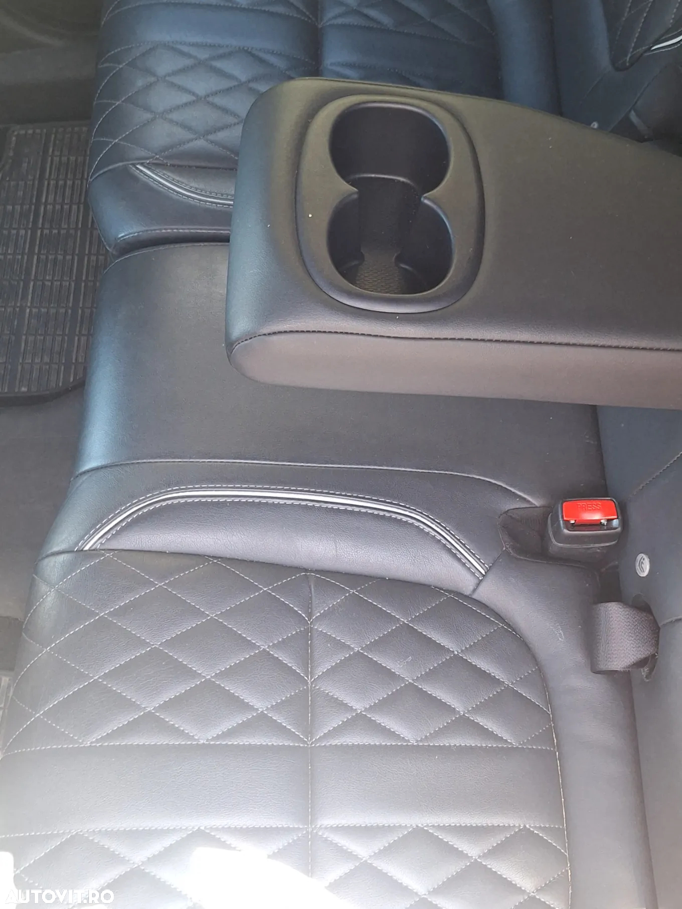 Mitsubishi Outlander 2.4 4WD Plug-In Hybrid Top - 25