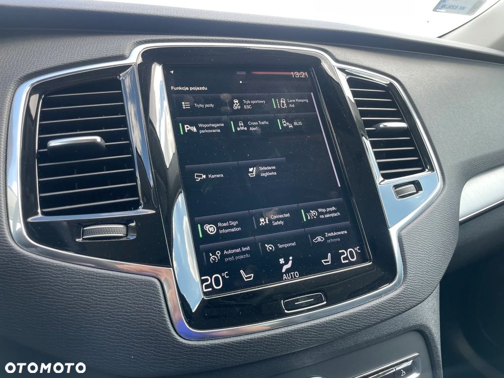 Volvo XC 90 - 31