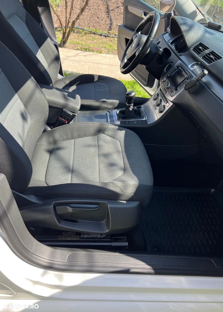 Volkswagen Passat 2.0 TDI BlueMotion Technology Comfortline - 9