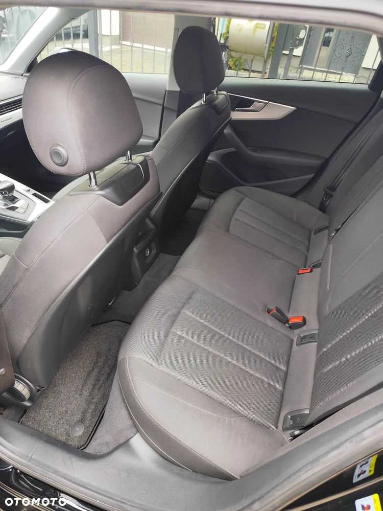 Audi A4 Avant 45 TFSI quattro S tronic - 7