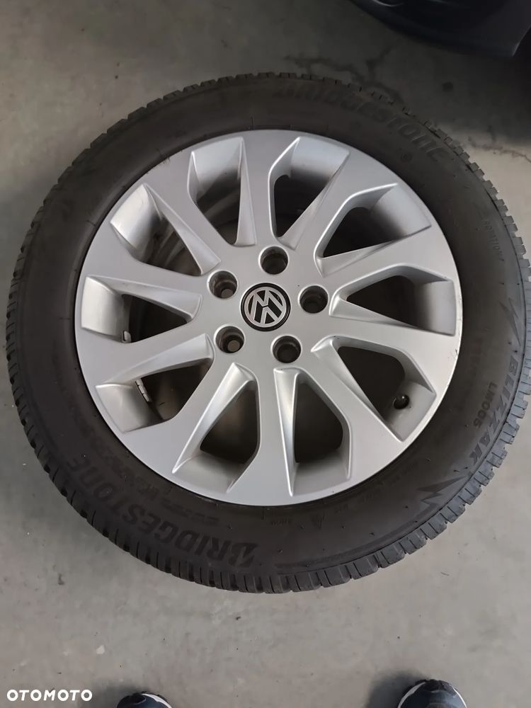 Volkswagen Golf - 8