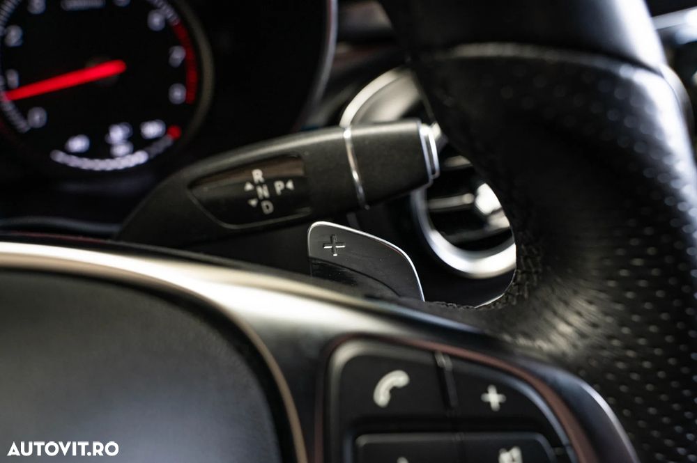 Mercedes-Benz GLC Coupe 250 4Matic 9G-TRONIC AMG Line - 22