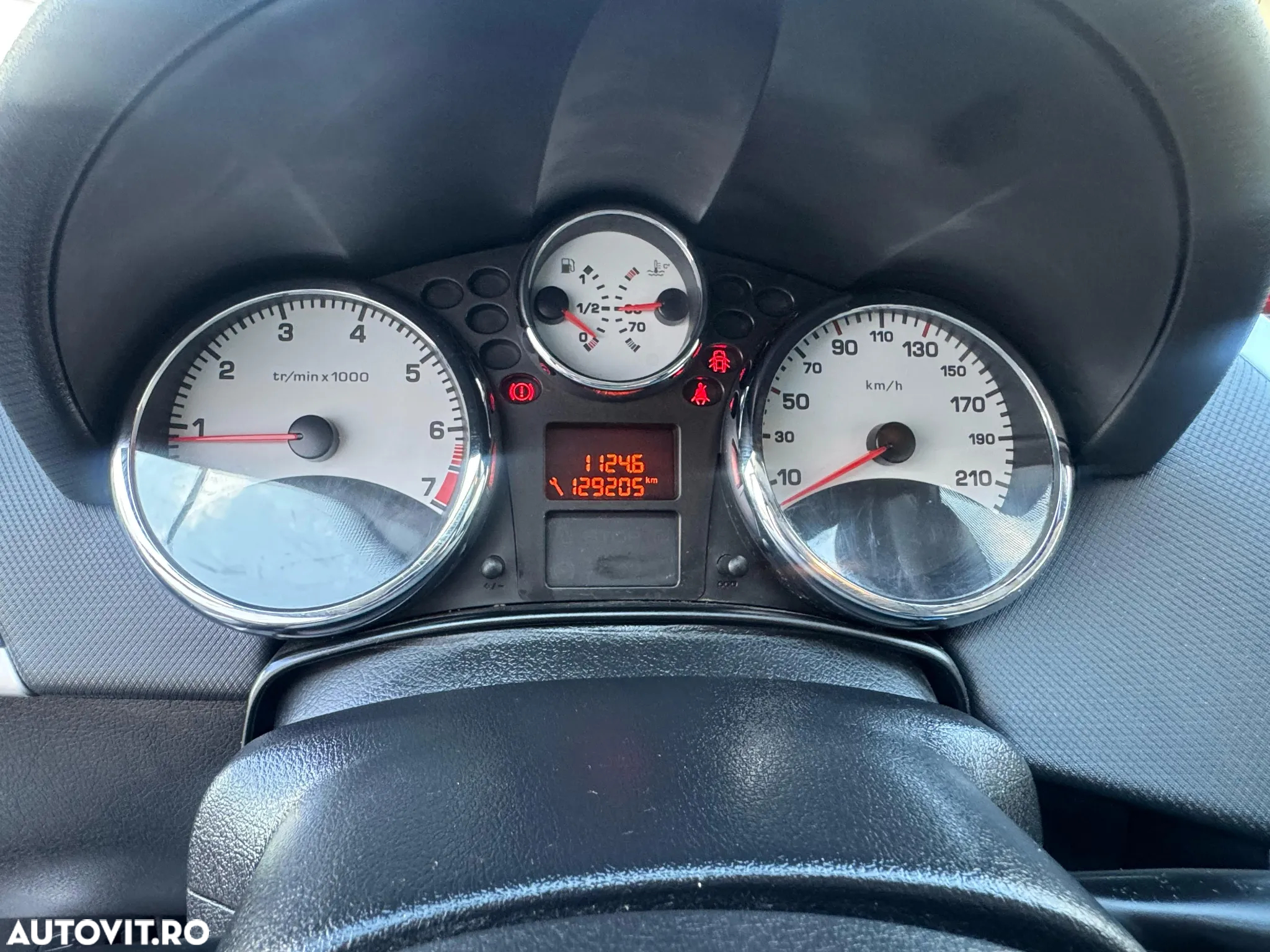 Peugeot 207 1.4 E Trendy - 8