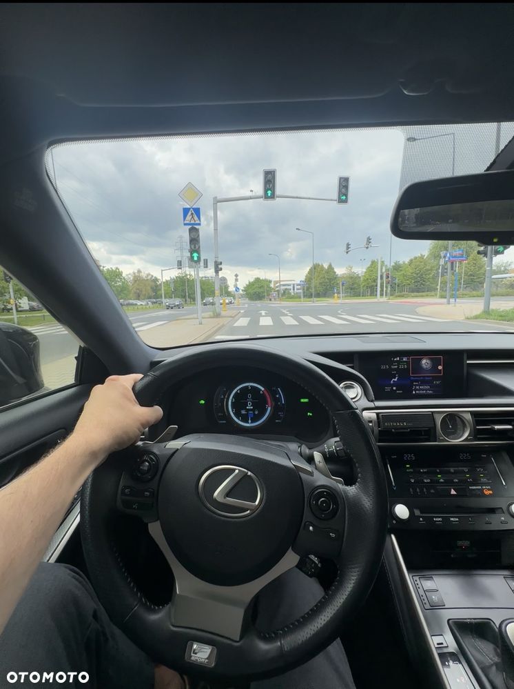Lexus IS - 8