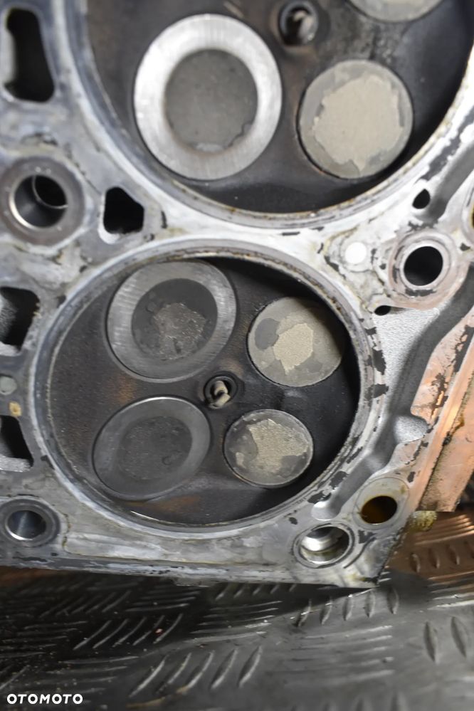 Mercedes 3.5 V6 Głowica silnika 2720162201 - 12