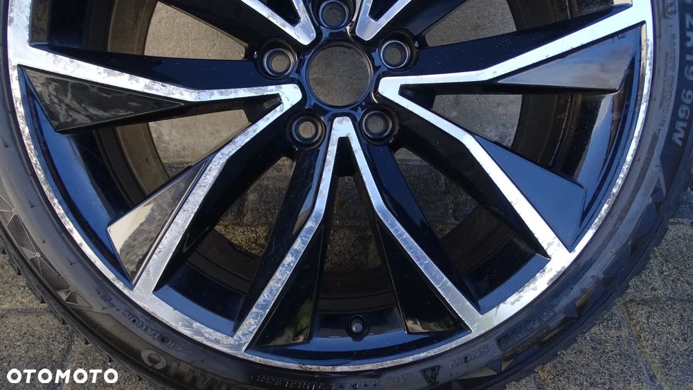 SEAT ATECA 575 - felga 8Jx19H2 ET45 5x112 - 3