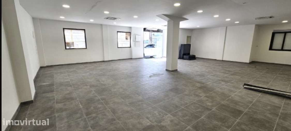 ARRENDAMENTO ARMAZÉM / ESPAÇO COMERCIAL / BAIRRO DA MILHARADA, FAMÕES - Grande imagem: 2/8