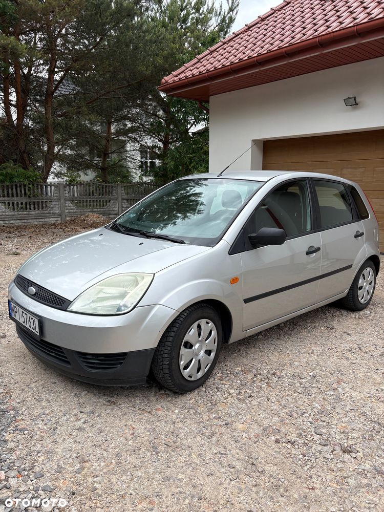 Ford Fiesta 1.3 Ambiente - 11