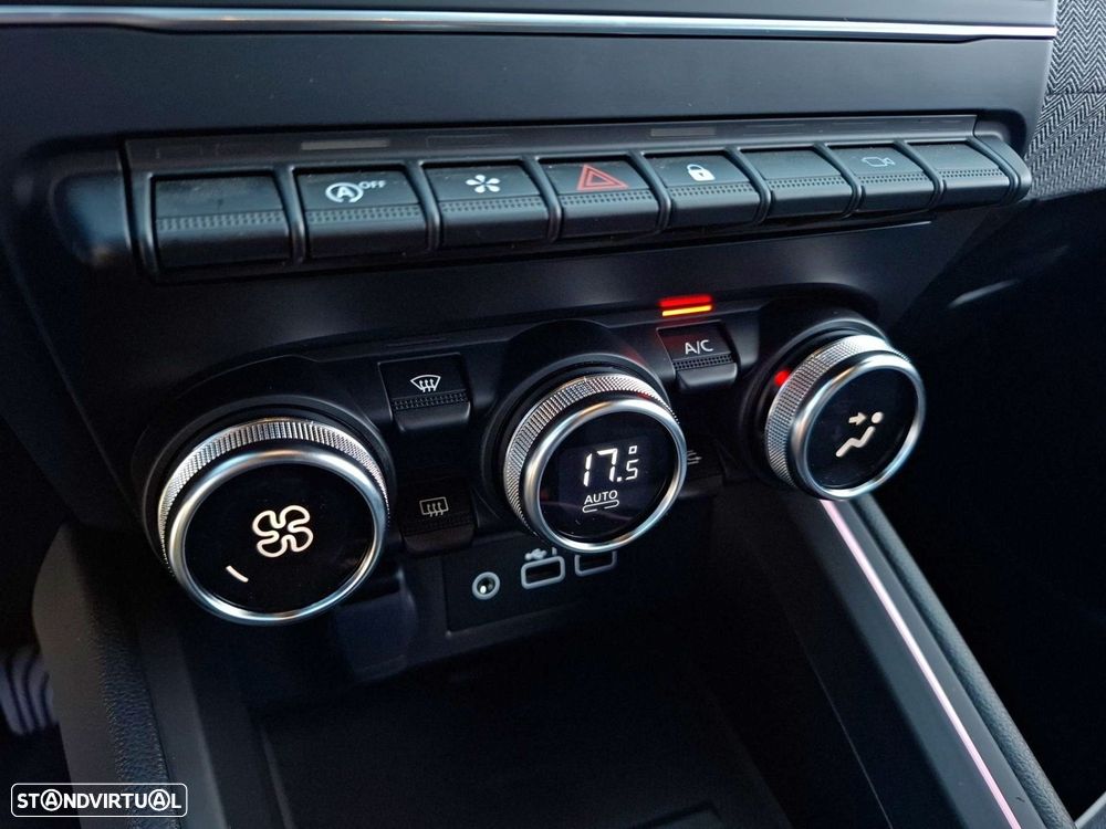 Renault Clio 1.0 TCe Techno Bi-Fuel - 22