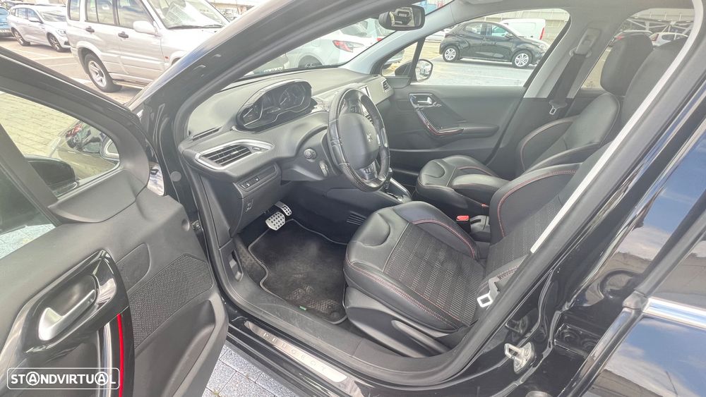 Peugeot 208 1.2 PureTech GT Line EAT6 - 5