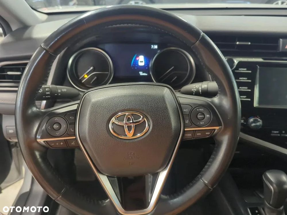Toyota Camry 2.5 Hybrid Comfort CVT - 10