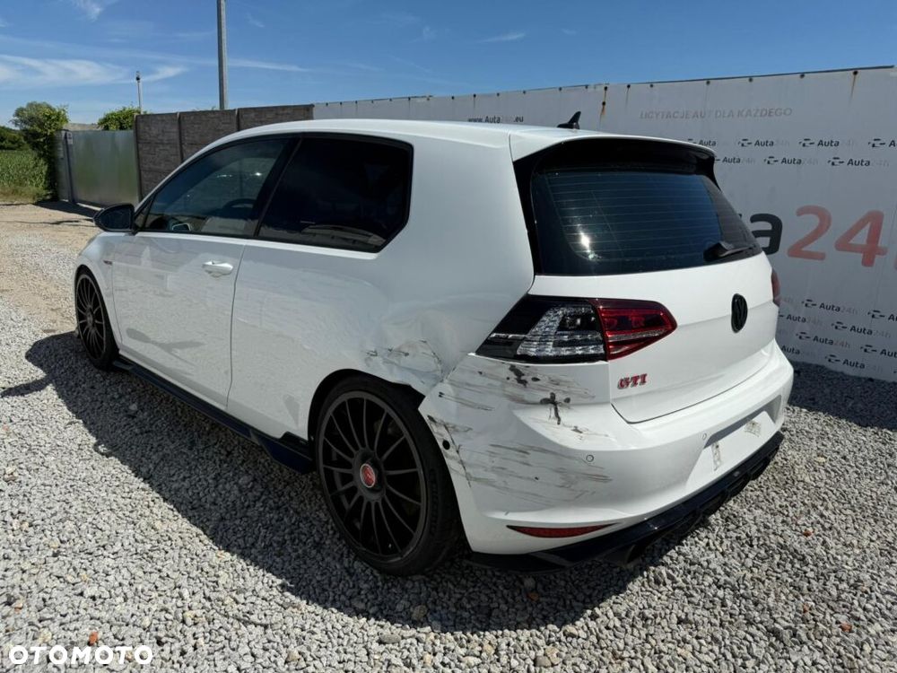 Volkswagen Golf GTI Performance BlueMotion Technology - 6