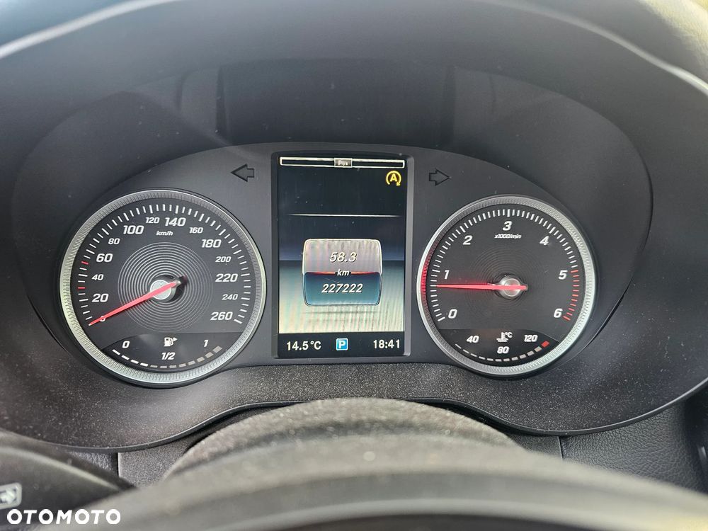 Mercedes-Benz Klasa C 220 CDI BlueEff Avantgarde - 7