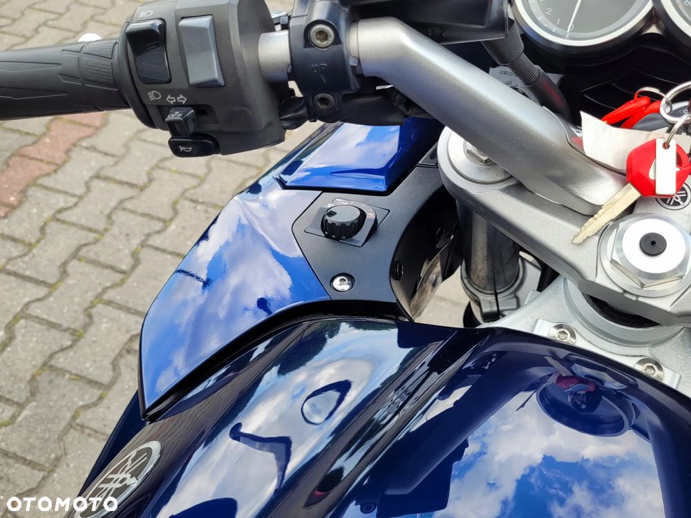 Yamaha FJR - 21