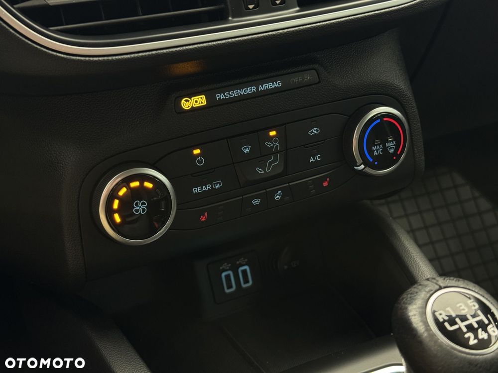 Ford Focus 1.5 EcoBlue Connected - 30
