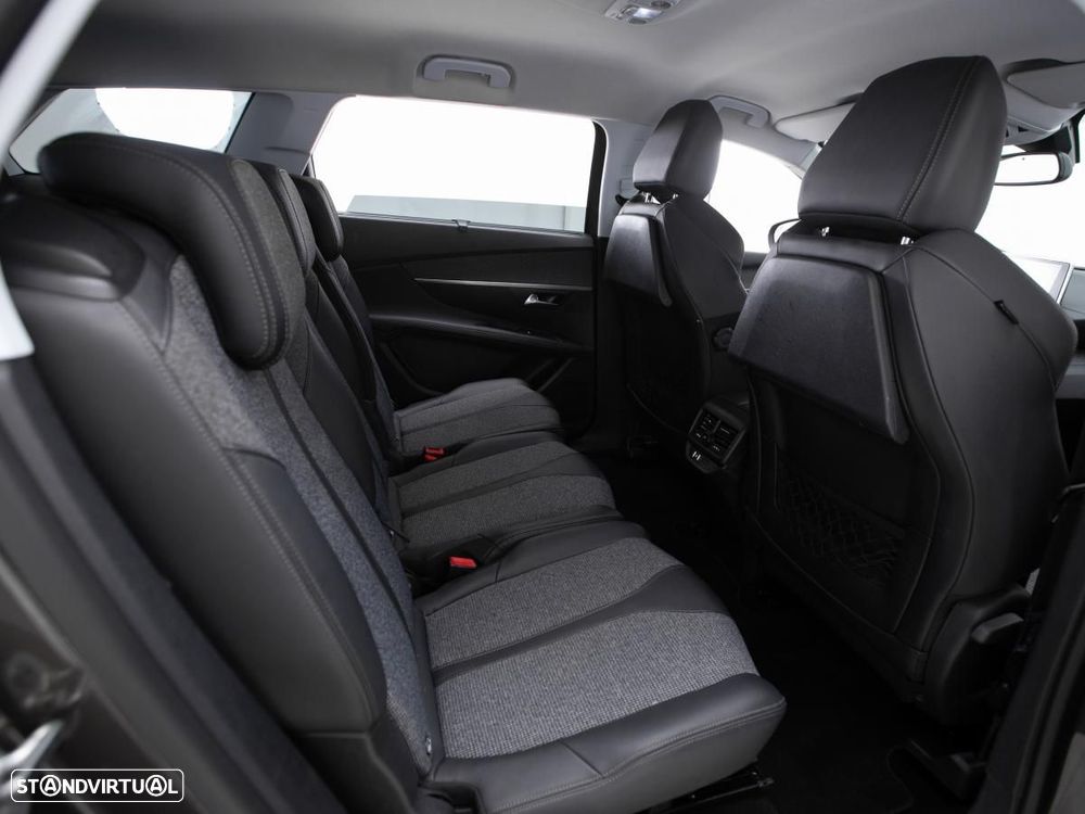 Peugeot 5008 - 11
