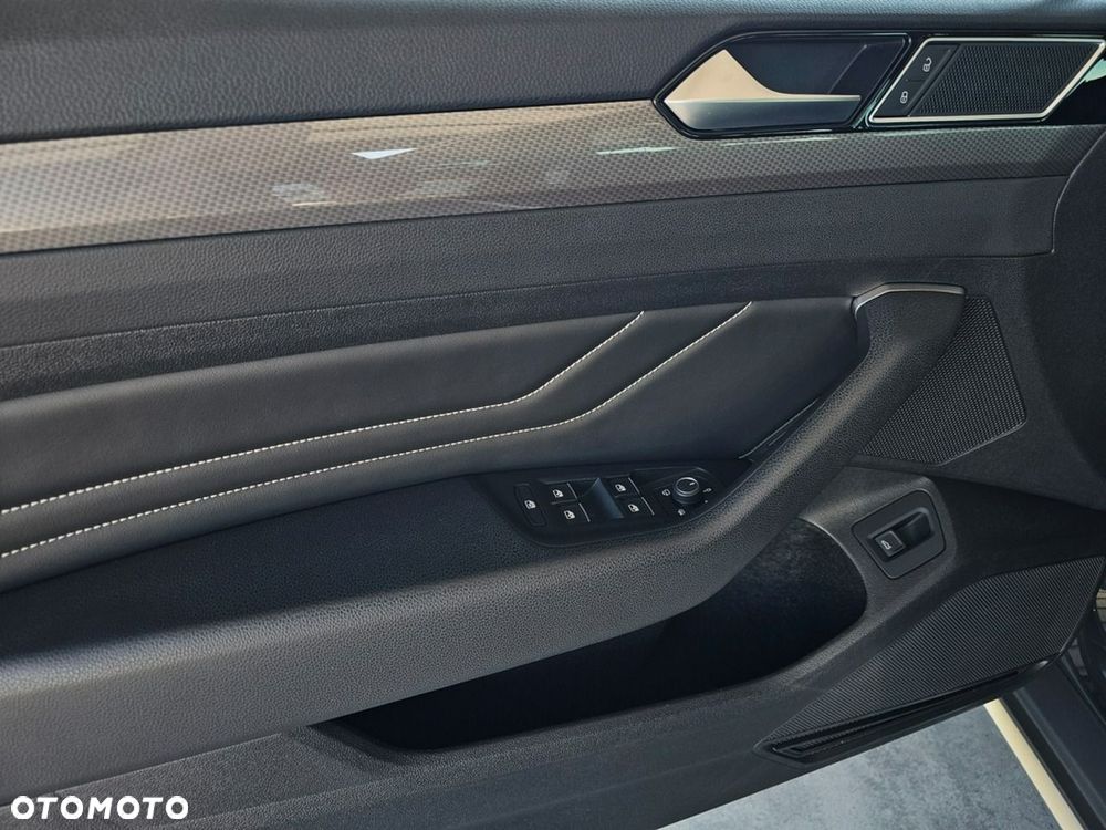 Volkswagen Passat Alltrack - 14