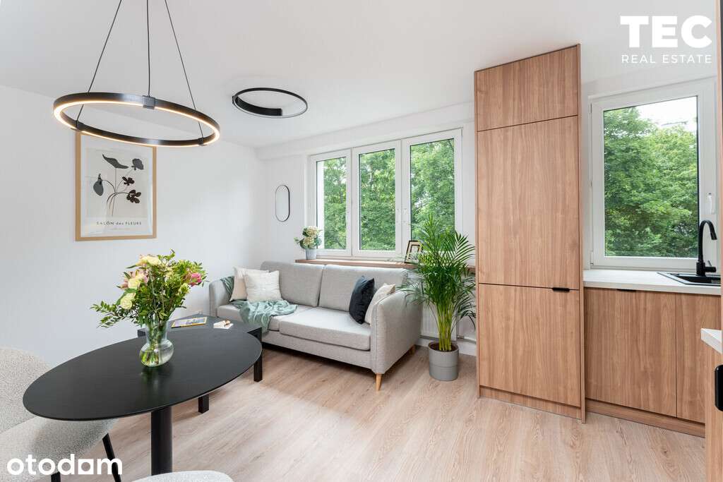 Do wejścia, Balkon, 7 min pieszo MPK