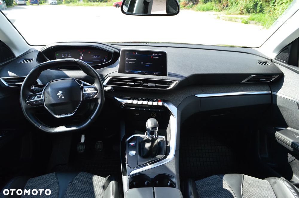 Peugeot 3008 1.2 PureTech Allure S&S - 15