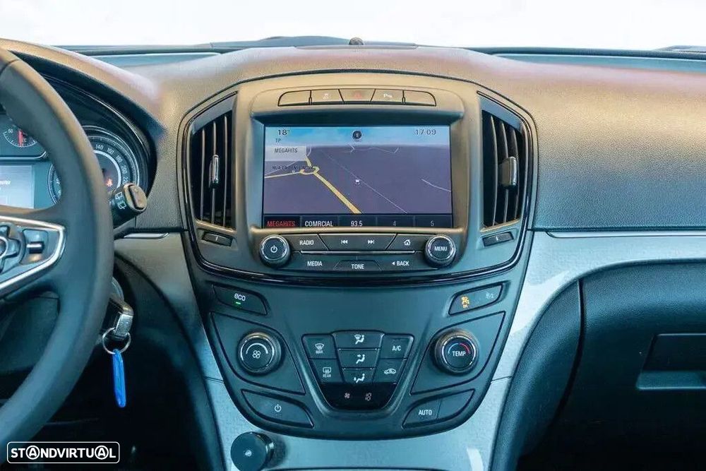 Opel Insignia Sports Tourer - 14