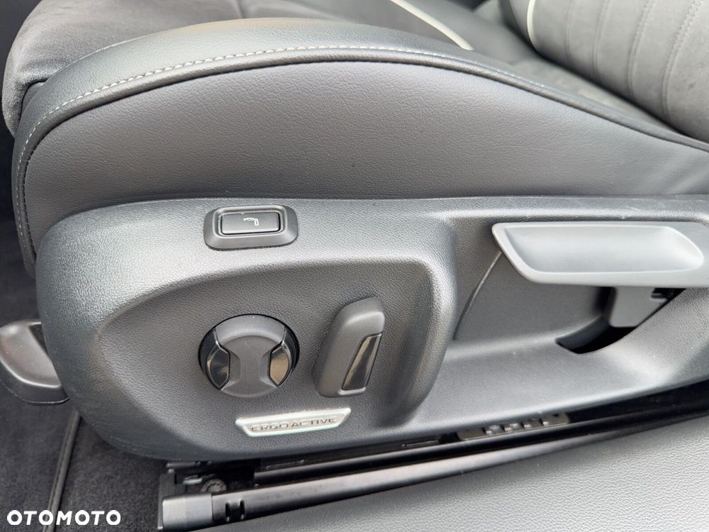 Volkswagen Passat Variant 1.5 TSI ACT mHEV Business DSG - 14