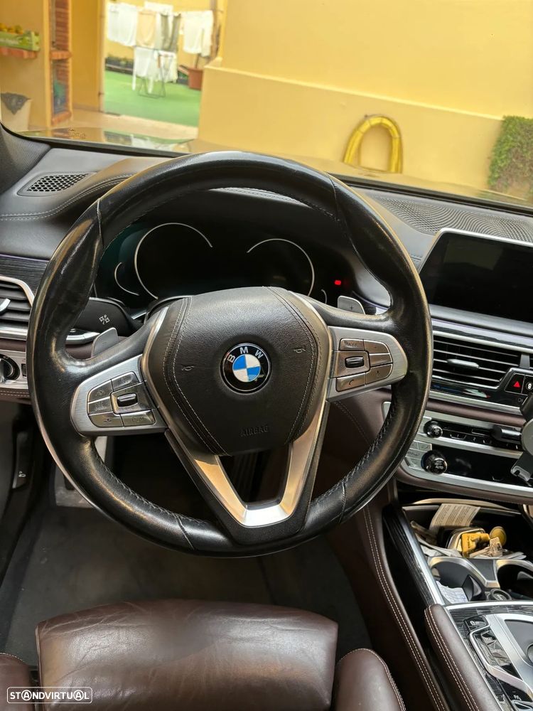 BMW 730 d Pack M - 7
