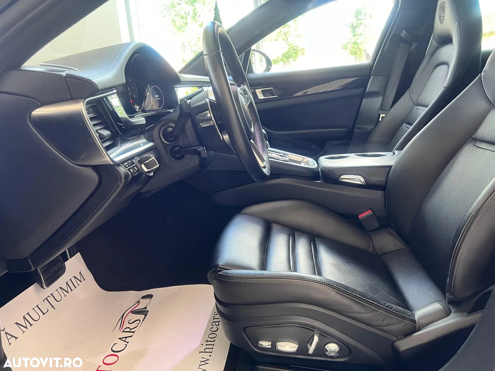 Porsche Panamera - 24