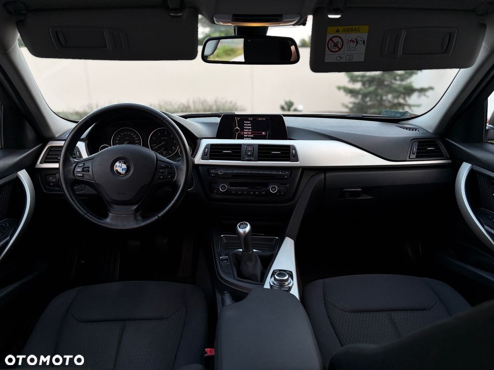 BMW Seria 3 318d DPF - 13