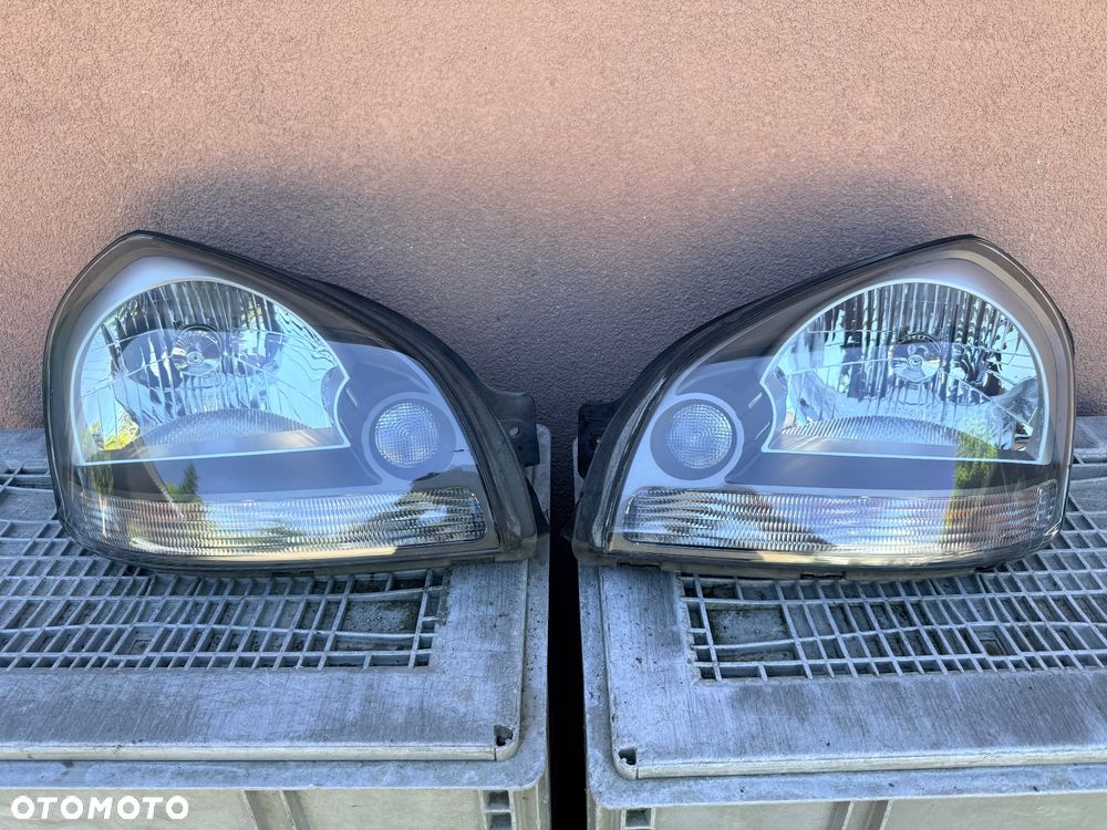 Lampa przednia HYUNDAI TUCSON I KOMPLET EUROPA ŁADNE Z 1 AUTA - 1