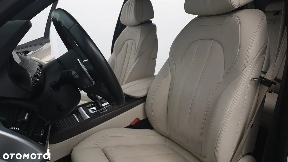 BMW X5 xDrive40e - 24