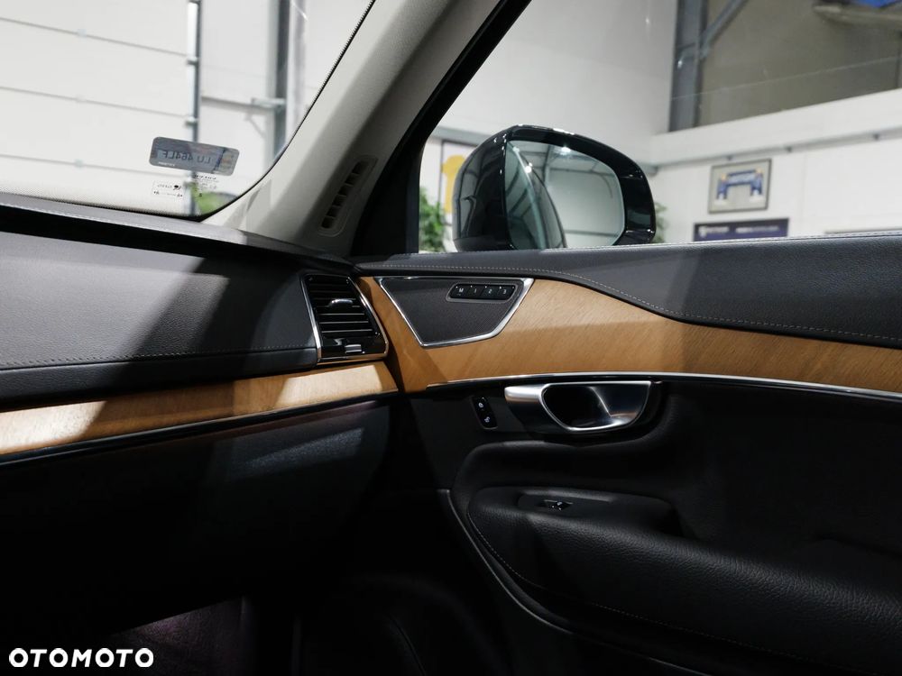 Volvo XC 90 D5 AWD Inscription - 35