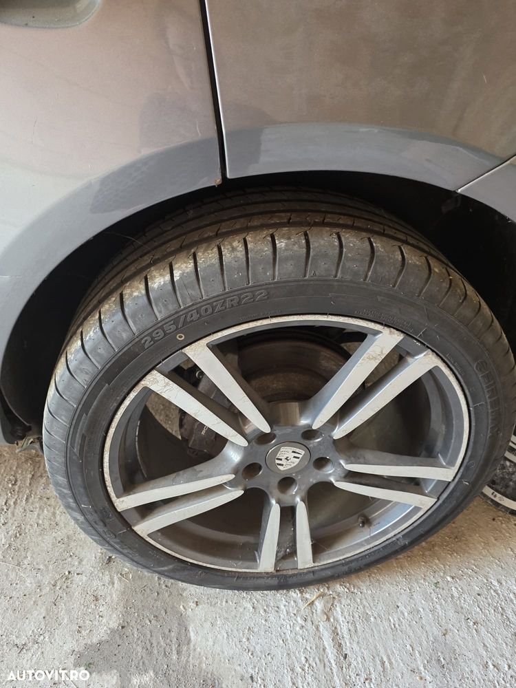 Porsche Cayenne Tiptronic S - 8