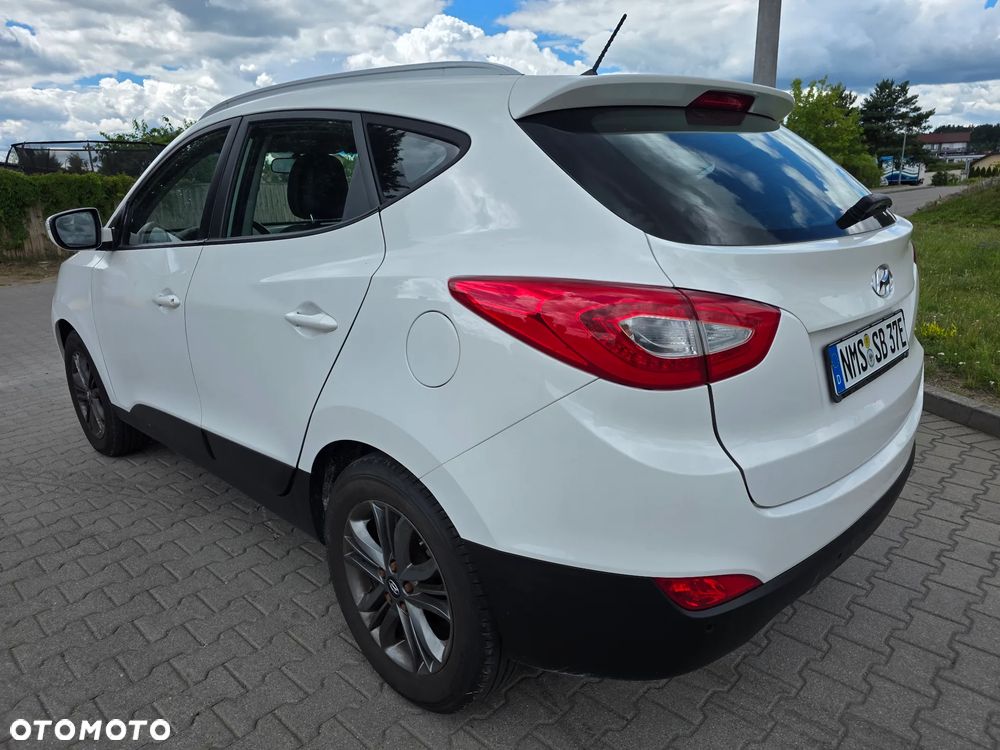 Hyundai ix35 1.6 2WD Fifa World Cup Edition - 3